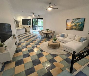 Top-Floor Calm in the Heart of Main Beach - Photo 2
