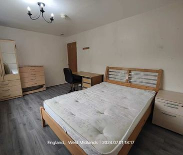 Room in a Shared Flat, Bullace Croft, B15 - Photo 3