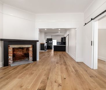 COTTAGE CHARM MEETS MODERN COMFORT - Photo 1