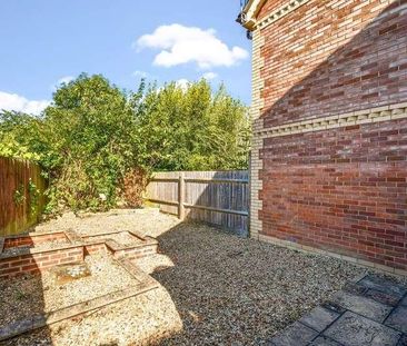 Didcot, Oxfordshire, OX11 - Photo 2