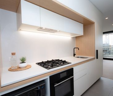 Partially Furnished - 2 bedrooms apartments available to move into! - Photo 2