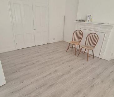 4 bedroom terraced house to rent - Photo 4