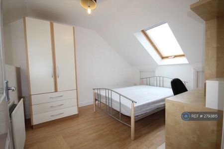 4 bedroom terraced house to rent - Photo 2