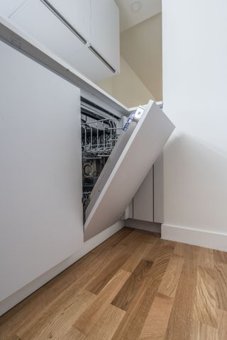 798 Richmond Street West - Photo 2
