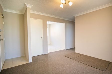 Light Filled Unit in Ideal Location - Photo 4