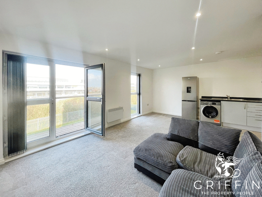 Melbourne Road, Tilbury, RM18 - Photo 1