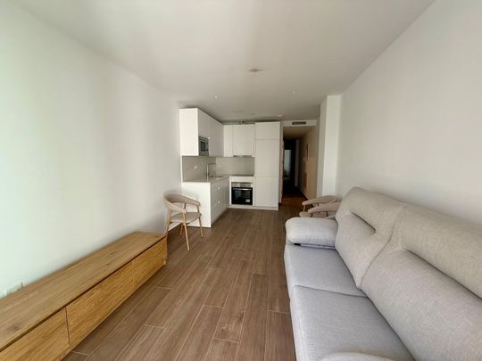 Middle Floor Apartment in Fuengirola - Photo 1