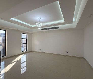 Stunning 5 BR Townhouse in Al Yasmeen 1 - Photo 4
