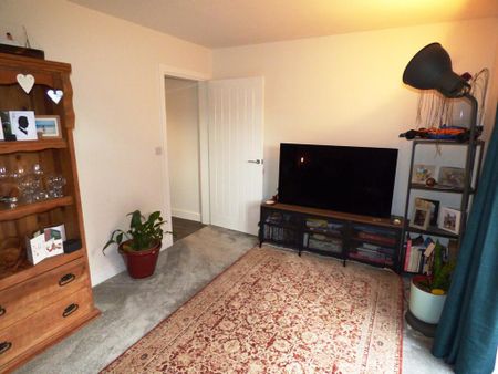 3 bedroom terraced house to rent - Photo 3