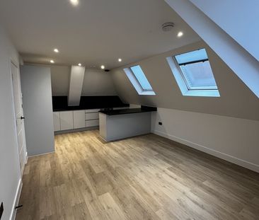 2 Bed Flat, Ashbourne House, NW11 - Photo 3