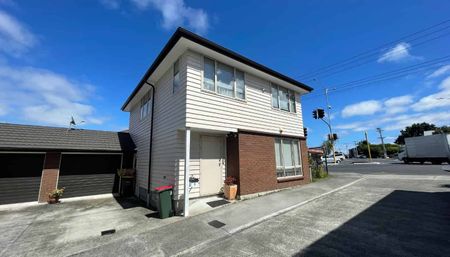 Modern home in the heart of Manurewa - Photo 3