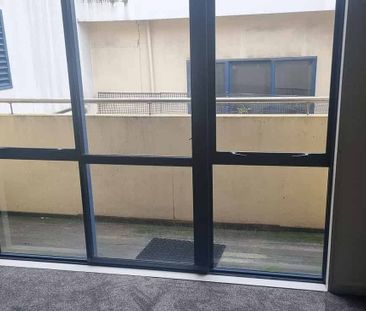 1BR Apt with Balcony! - Photo 1