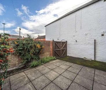 Old Post Office Alley, Tewkesbury, Gloucestershire, GL20 - Photo 6