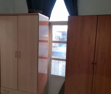 Apartamento de alquiler en Calle Jara, Casco Antiguo - Photo 3