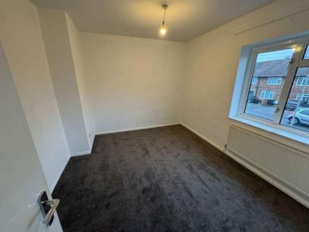 Harrogate Road, Watford, WD19 - Photo 3