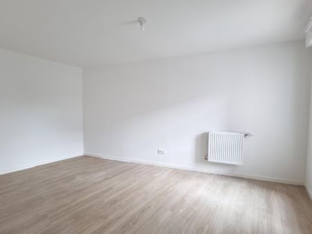 Location Appartement 3 pièces 76m² ROUEN 76100 - Photo 2