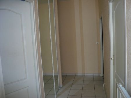 Location Appartement 4 pièces 79m² - Photo 5