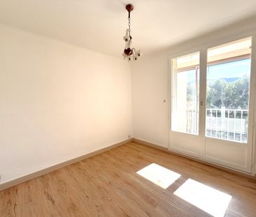 Location Appartement 4 pièces 67m² CASSIS 13260 - Photo 4