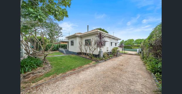 Wonderful Family Home in Fabulous East Toowoomba Location...with a SHED!! - Photo 1