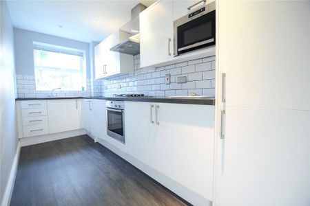 2 bedroom apartment to rent - Photo 2