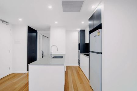 2 bed 1 bath - Photo 4