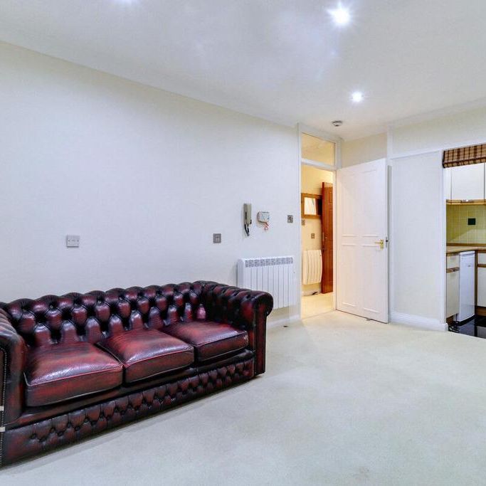 1 bedroom flat to rent - Photo 1