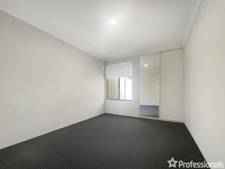 Modern 3x2 Home with Stylish Living! - Photo 5
