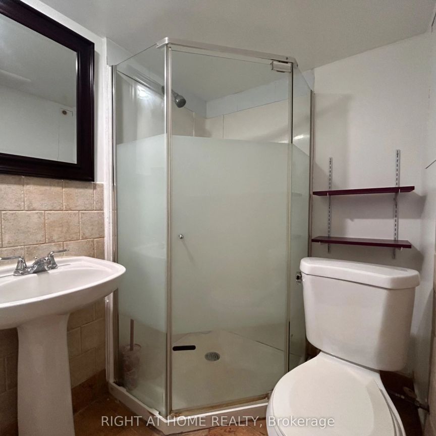 1039 Ossington Avenue #B - Photo 1