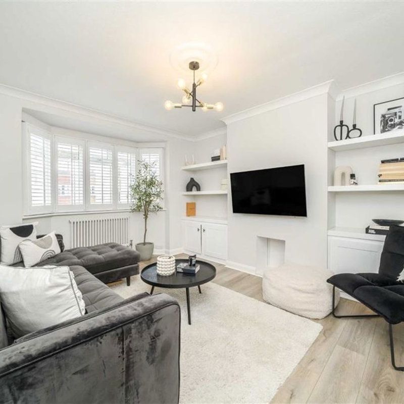 Amblecote Close, SE12, London - Photo 1