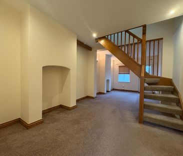 2 bedroom terraced house to rent - Photo 2