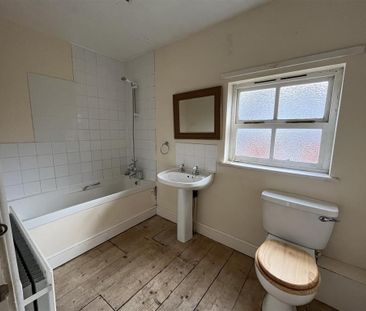 2 bedroom terraced house to rent - Photo 6