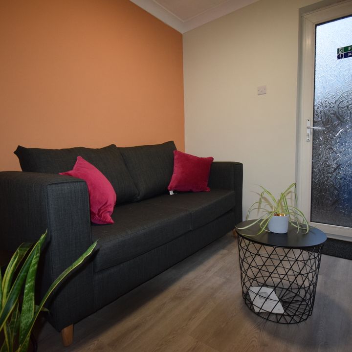 5 bed terraced house to rent in Northfields, Norwich, Norfolk - Photo 1