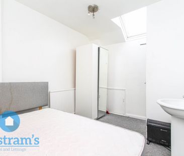 3 bed Mid Terraced House for Rent - Photo 6