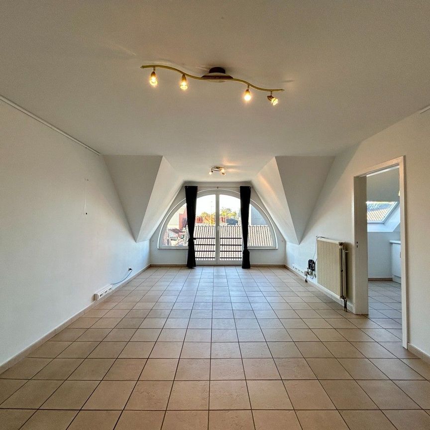 Instapklaar 2-slaapkamerappartement te centrum Tielt! - Photo 1