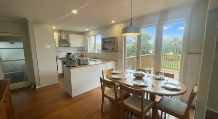 Live the Mangere Bridge Lifestyle! - Photo 2