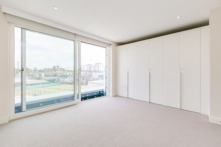 3 Bed Penthouse, Hurlingham Apartments, SW6 - Photo 3