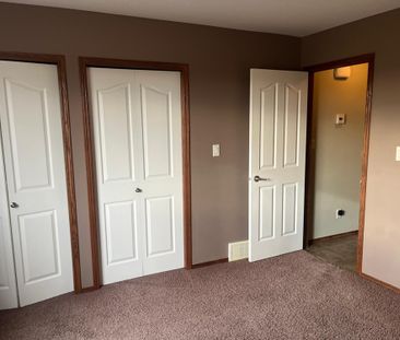 Full House in the lovely suburb of Inglewood - Photo 2