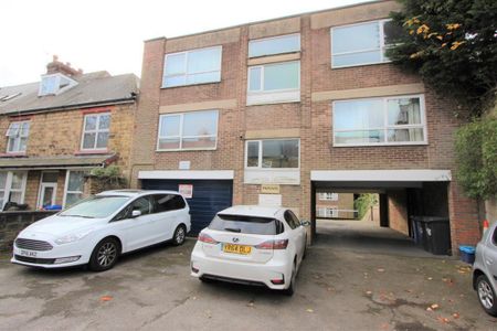 1 bedroom flat to rent - Photo 3