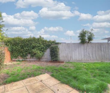 3 bedroom detached house to rent - Photo 4