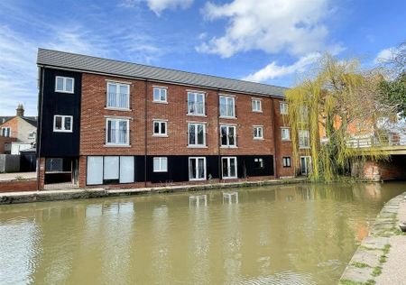 2 bedroom maisonette to rent - Photo 3