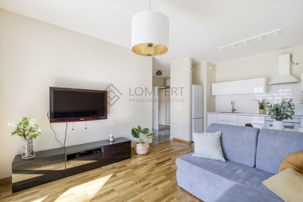 Nowe, 2 pokoje z uroczym balkonem - Photo 1