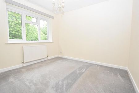 3 bedroom detached house to rent - Photo 3