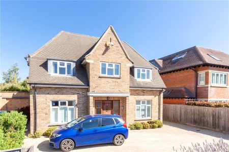 A two bedroom furnished apartment conveniently located on Sunderland Avenue. - Photo 4