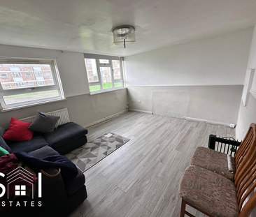 2 bedroom flat to rent - Photo 3