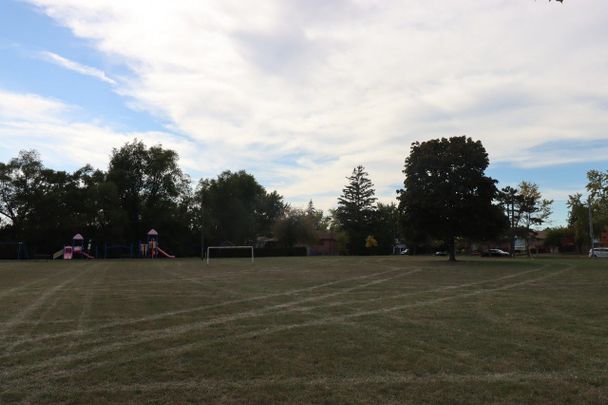 For Lease - 130 Mayfield Drive, Oakville, Ontario - Photo 1