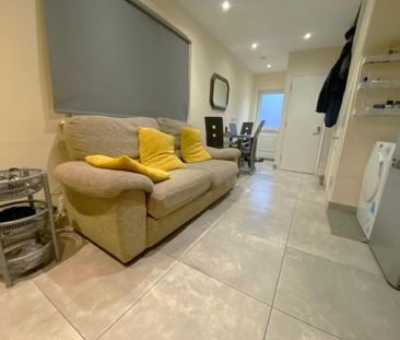 2 bedroom semi-detached house to rent - Photo 1