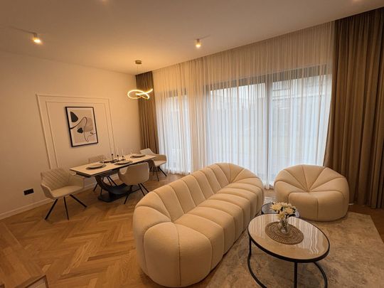 De Inchiriat | Vila 4 Camere | Tunari - Photo 1