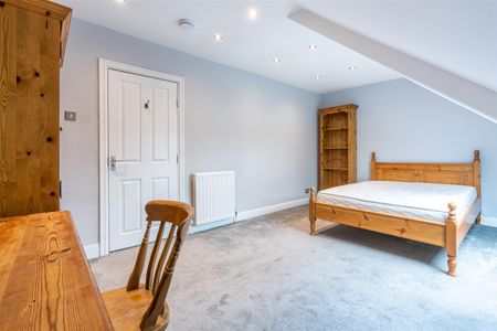 6 bed terraced house to rent in Roxburgh Place, Newcastle Upon Tyne, NE6 - Photo 5