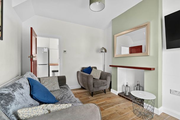 2 Dunraven Park, Belfast, BT5 5LF - Photo 1