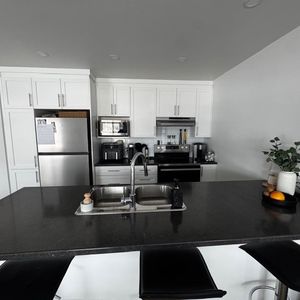Appartement Spacieux De Deux Chambres - Photo 2